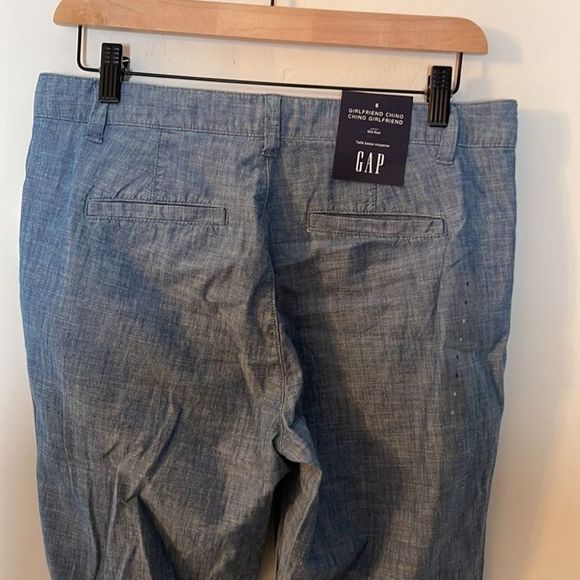 New with tag gap girlfriend chino - Picture 3 of 4